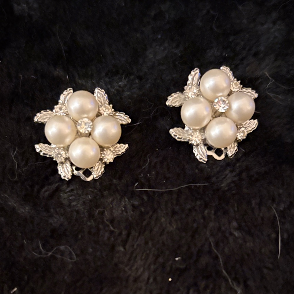 Silver and Pearl Floral Earrings